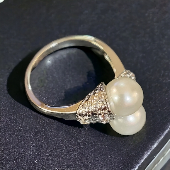 Sterling Silver Pearl Cubic Zirconia Ring Womens Jewelry - Picture 3 of 8